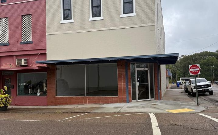 Pictures of Office, Retail property located at 2356 Cedar Street, Mckenzie, TN 38201 for sales - image #1