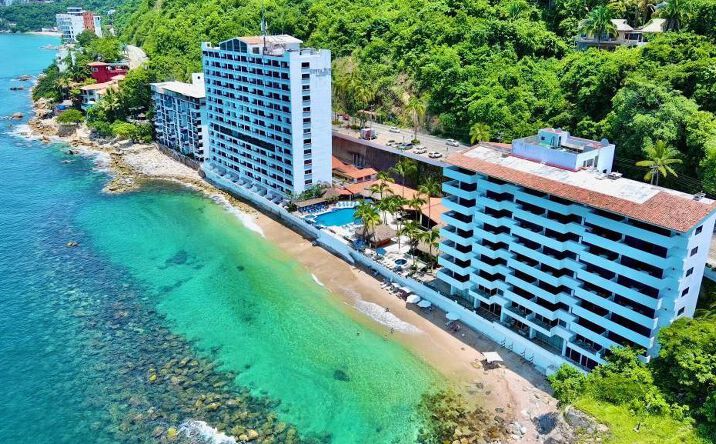 Pictures of Hospitality property located at Carrera A Barra De Navidad KM 4.5, Barra de Navidad, MX 48987 for sales - image #1