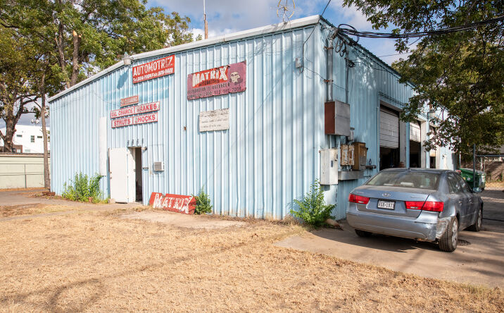 Pictures of Retail property located at 3228 E 5th St., Austin, TX 78702 for sales - image #1
