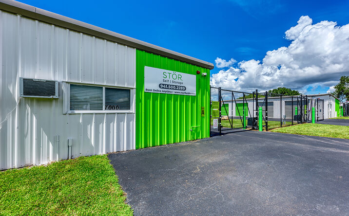 image of property at 7000 IRIS AVE Sarasota FL 34243-3904
