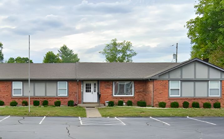 Pictures of Office property located at 6004 S East St, Indianapolis, IN 46227 for sales - image #1