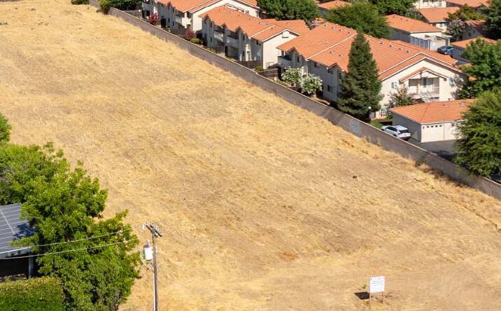 Pictures of Land property located at 8715 N Chestnut Ave, Clovis, CA 93619 for sales - image #1