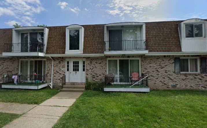 Pictures of Multifamily property located at 83 S Fisher Rd, West Seneca, NY 14218 for sales - image #1