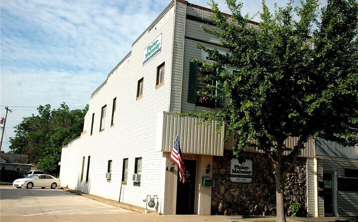 Pictures of Office property located at 1720 Broadway Avenue, Parsons, KS 67357 for sales - image #1