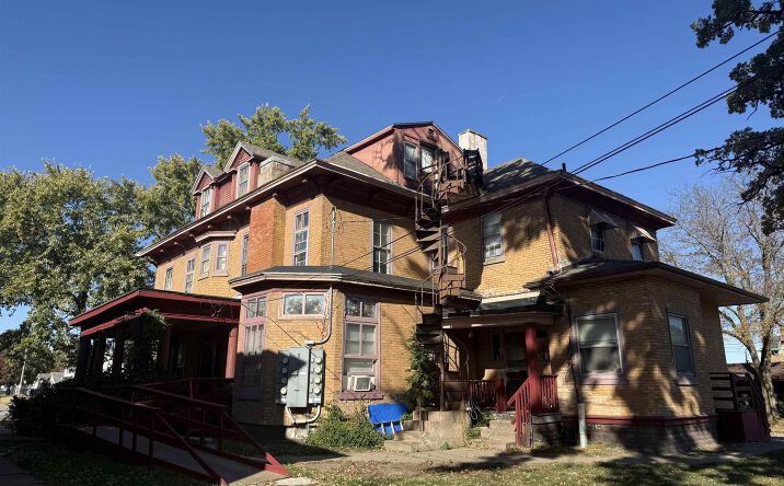 Pictures of Multifamily property located at 1429 BRADY Street, Davenport, IA 52803 for sales - image #1
