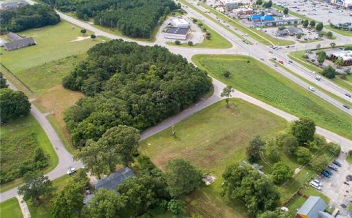 Pictures of Land property located at 1631 Ferndell Dr, Fayetteville, NC 28314 for sales - image #1