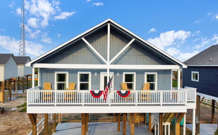 Pictures of Retail, Multifamily property located at 1023 Victoria Lane, Gilchrist, TX 77617 for sales - image #1
