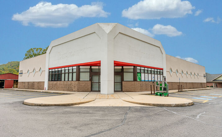Pictures of Office, Retail property located at 19254 Seneca Trail, Marlinton, WV 24954 for sales - image #1