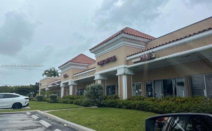 Pictures of Retail, Office property located at 8717-8723 NW 50, Lauderhill, FL 33351 for sales - image #1