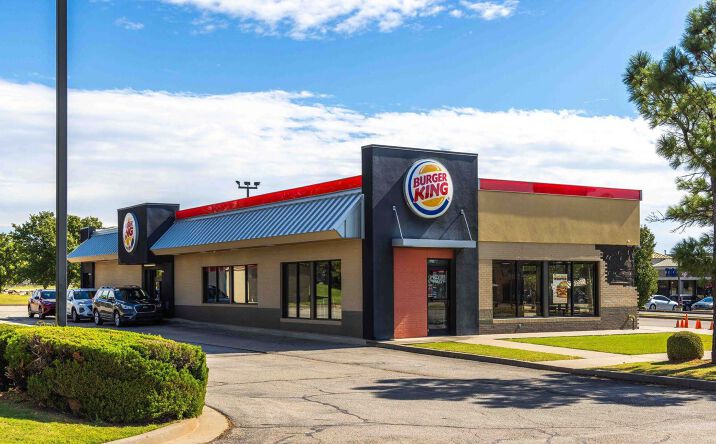 Pictures of Retail property located at 300 S Mustang Rd, Yukon, OK 73099 for sales - image #1