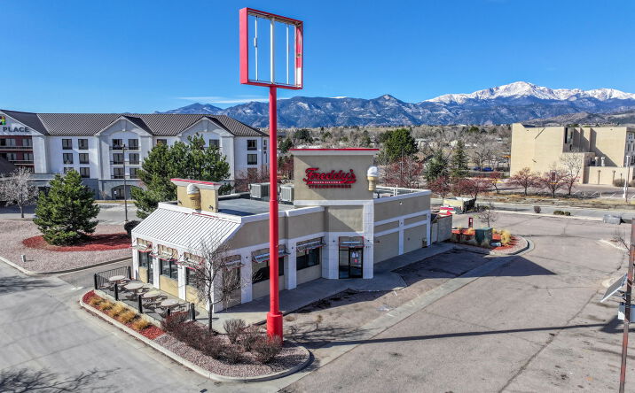 Pictures of Retail property located at 511 Garden of the Gods Rd, Colorado Springs, CO 80907 for sales - image #1
