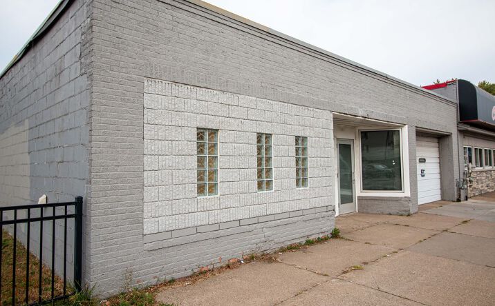 Pictures of Retail property located at 2626 Central Ave NE, Minneapolis, MN 55418 for sales - image #1