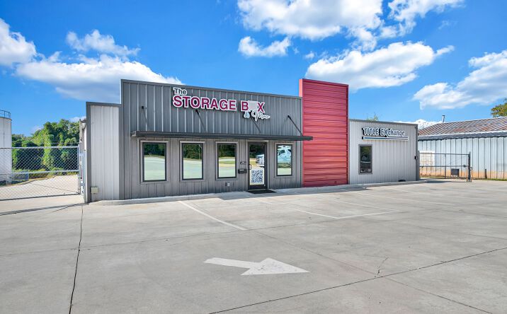 Pictures of Self Storage property located at 273 W Howell St, Hartwell, GA 30643, 235 Randall Street, Hartwell, GA 30643 for sales - image #1