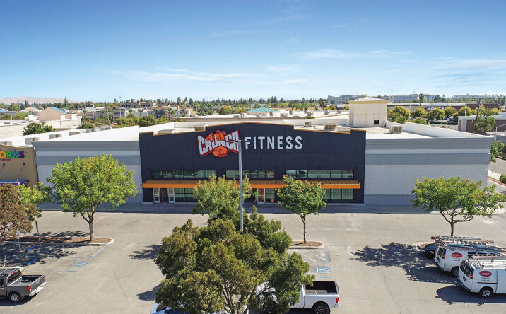 Pictures of Retail property located at 7370 N Blackstone Ave, Fresno, CA 93650 for sales - image #1