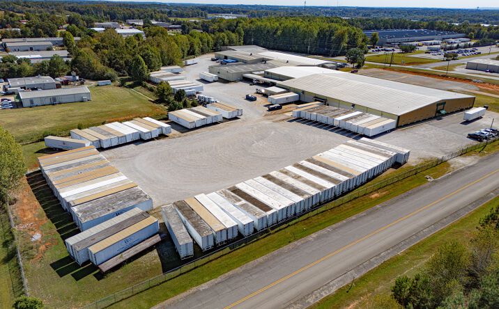 Pictures of Industrial property located at 3110 Kendall Dr, Florence, AL 35630 for sales - image #1