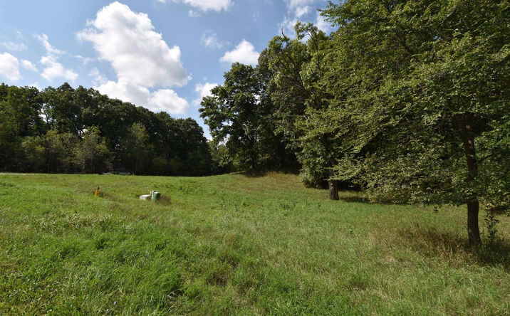 image of property at 896 RIDGE RD Chelsea MI 48118-9315