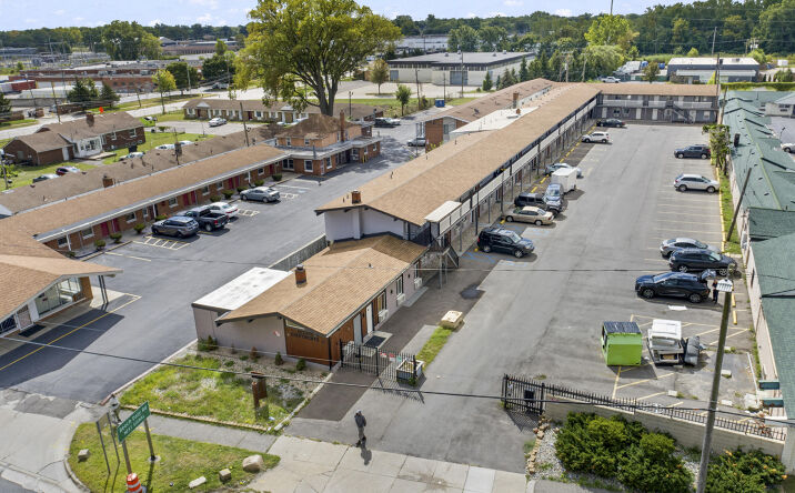 Pictures of Retail property located at 25911 W MICHIGAN AVE Avenue, Wayne, MI 48184 for sales - image #1