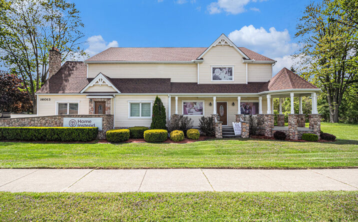 Pictures of Office property located at 16013 Middlebelt Road, Livonia, MI 48154 for sales - image #1
