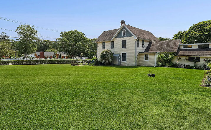Pictures of Multifamily property located at 134 Ponquogue Avenue, Southampton, NY 11946 for sales - image #1