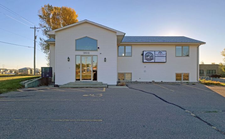 Pictures of Office property located at 1800 S Alpine Ave, Sioux Falls, SD 57110 for sales - image #1