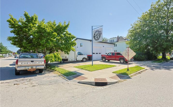 Pictures of Business for Sale, Retail property located at 5508 Pryor Avenue, St Joseph, MO 64504 for sales - image #1