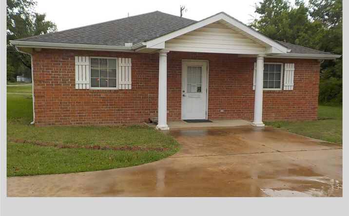 Pictures of Office, Retail property located at 1003 W 11th Street, Coffeyville, KS 67337 for sales - image #1