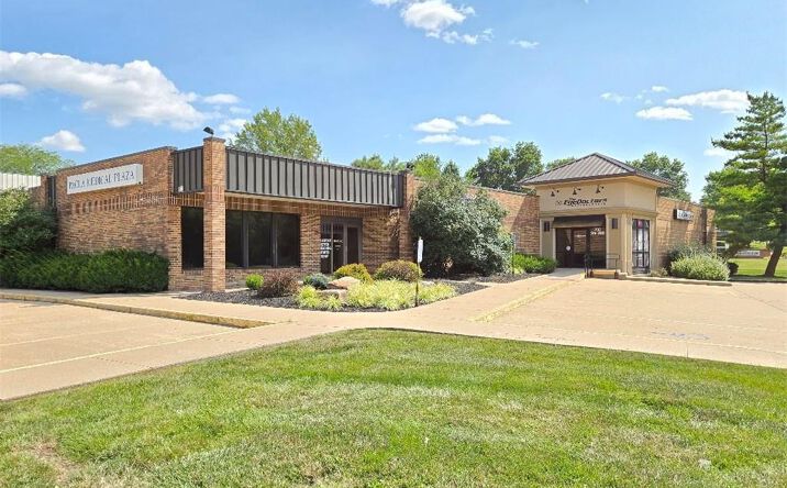 Pictures of Office property located at 705 Baptiste Drive, Paola, KS 66071 for sales - image #1