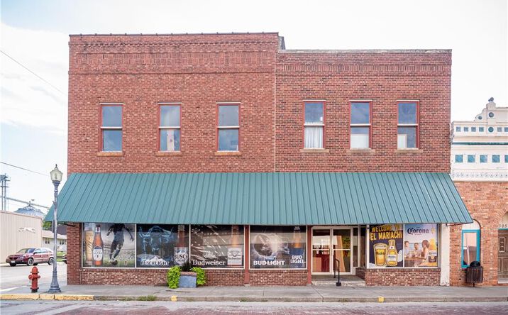 Pictures of Business for Sale, Retail property located at 301 S Miller Street, Sweet Springs, MO 65351 for sales - image #1