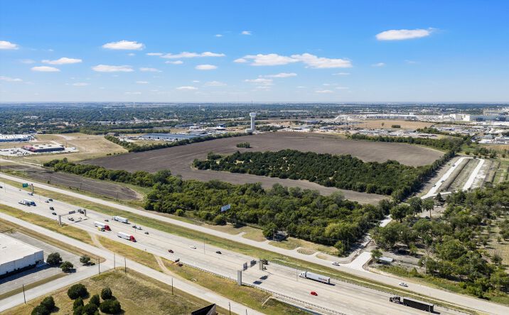 Pictures of Retail property located at TBD IH35, Hewitt, TX 76643 for sales - image #1