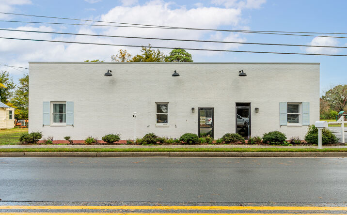 Pictures of Special Purpose property located at 16945 General Puller Highway, Deltaville, VA 23043 for sales - image #1