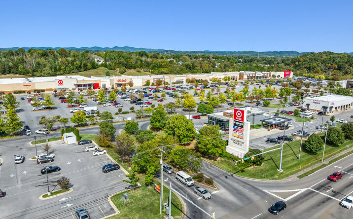 Pictures of Retail property located at 2626 East Stone Dr, Kingsport, TN 37660 for sales - image #1