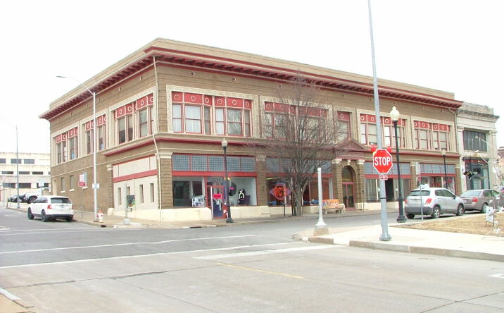 Pictures of Office property located at 501 Francis St, Saint Joseph, MO 64501 for sales - image #1
