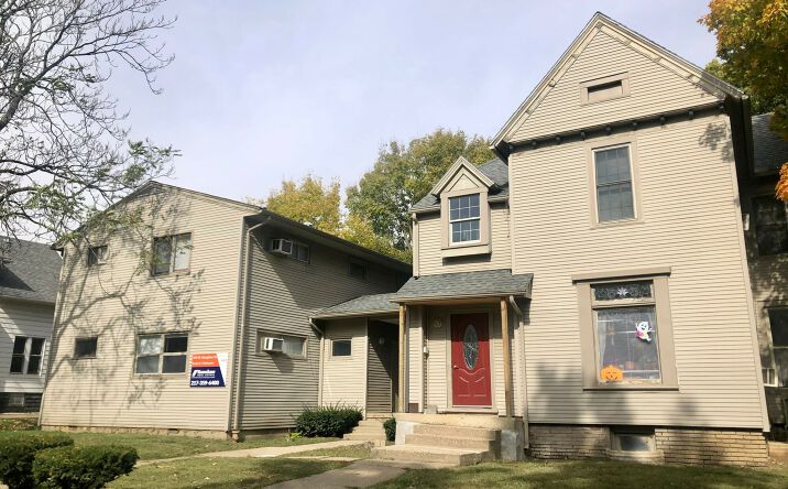 Pictures of Multifamily property located at 704 W Stoughton Street, Urbana, IL 61801 for sales - image #1