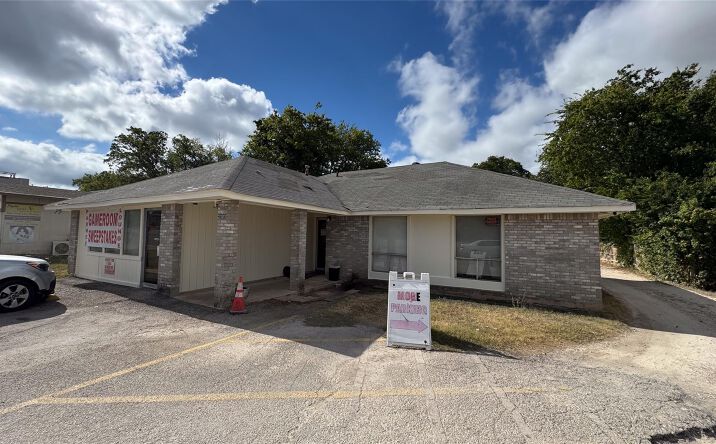 Pictures of Retail property located at 2303 W Parmer Ln, Austin, TX 78727 for sales - image #1