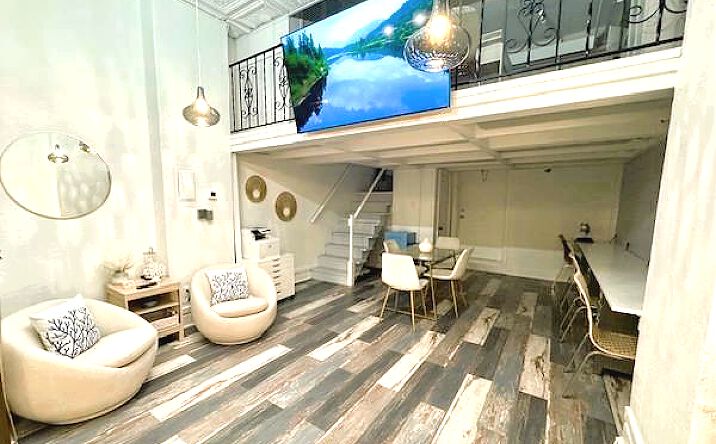 Pictures of Retail, Office property located at 220 Tampa Ave W, Venice, FL 34285 for sales - image #1