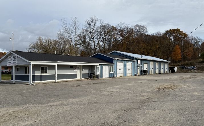 Pictures of Industrial, Retail property located at 1633 S Hanover St, Hastings, MI 49058 for sales - image #1