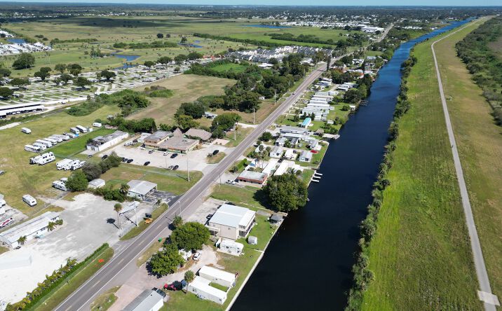 Pictures of Mixed Use property located at 238 US-441, Okeechobee, FL 34974 for sales - image #1
