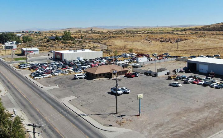 Pictures of Business for Sale, Retail property located at 2840 Pocatello Ave, American Falls, ID 83211 for sales - image #1
