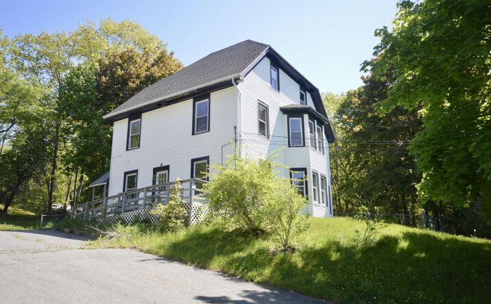 Pictures of Retail property located at 100 US Route 1, Bucksport, ME 04416 for sales - image #1