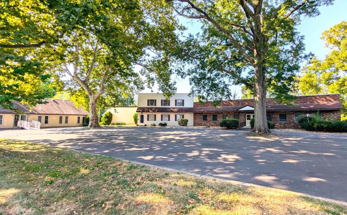 Pictures of Office property located at 10-16 Reeves Avenue, Hamilton, NJ 08610 for sales - image #1