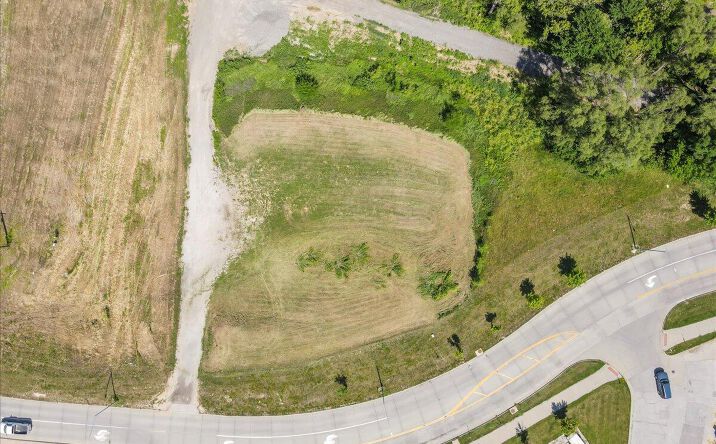 Pictures of Mixed Use, Land, Retail property located at 1.12 AC Railroad Ave & Hwy 6, COUNCIL BLUFFS, IA 51503 for sales - image #1