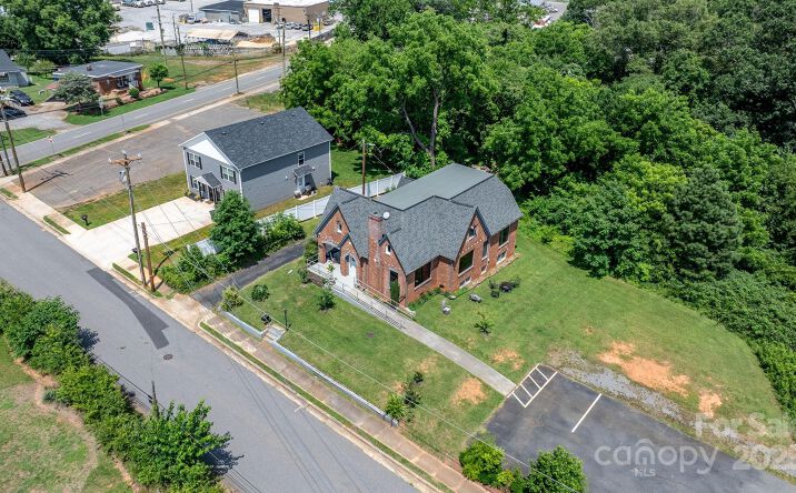 Pictures of Special Purpose property located at 115 12th Street Sw, Hickory, NC 28602 for sales - image #1