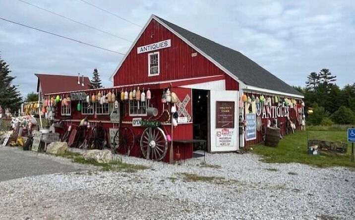 Pictures of Retail property located at 2856 Atlantic Highway, Warren, ME 04864 for sales - image #1