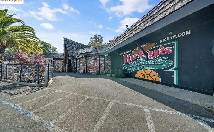 Pictures of Special Purpose property located at 15028 Hesperian Blvd, San Leandro, CA 94578 for sales - image #1