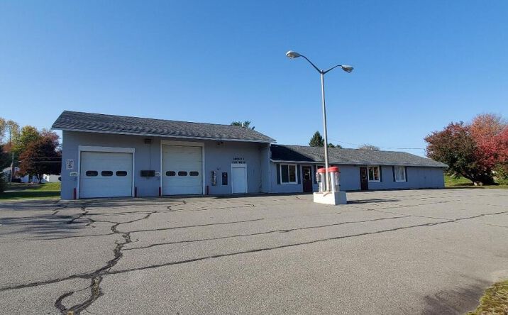 Pictures of Retail property located at 821 Houlton Road, Baileyville, ME 04694 for sales - image #1
