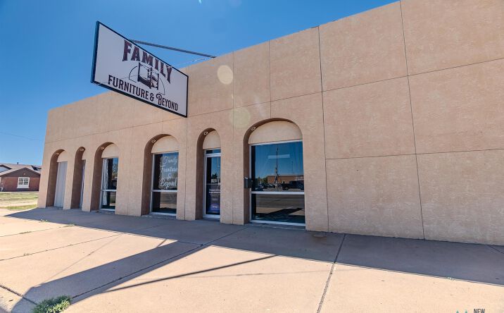 Pictures of Special Purpose property located at 1006 Main Street, Clovis, NM 88101 for sales - image #1