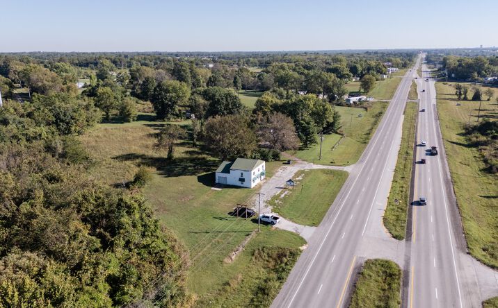 Pictures of Special Purpose property located at 5189 W Sunshine Street, Brookline, MO 65619 for sales - image #1