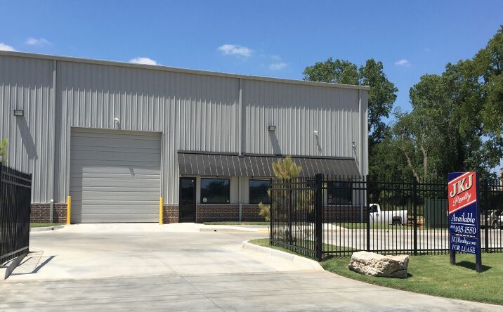 Pictures of Industrial property located at 3702 S Elwood Ave, Tulsa, OK 74107 for sales - image #1