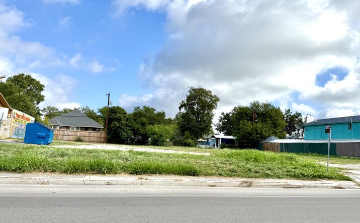 Pictures of Land property located at 1415 Donaldson Ave, San Antonio, TX 78228 for sales - image #1