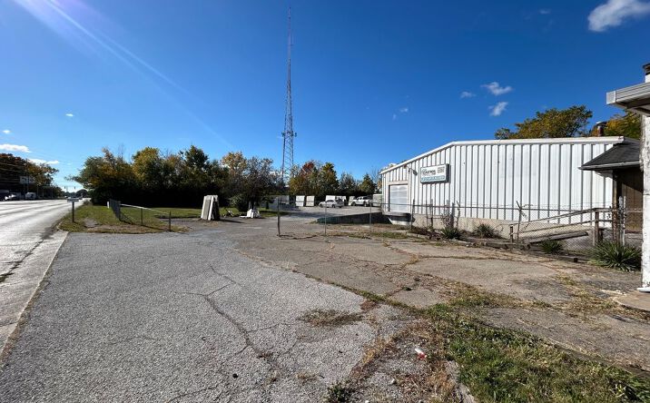Pictures of Office, Industrial property located at 3604 Madison Ave, Indianapolis, IN 46227 for sales - image #1